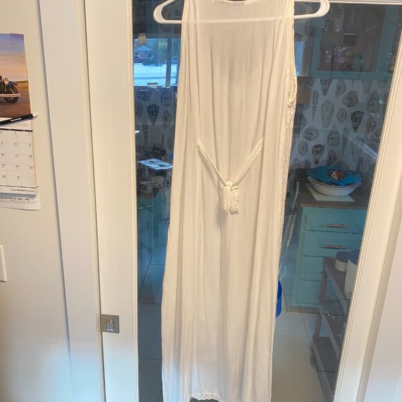 White Lace/Embroidered Summer Dress - Picture 3 of 6